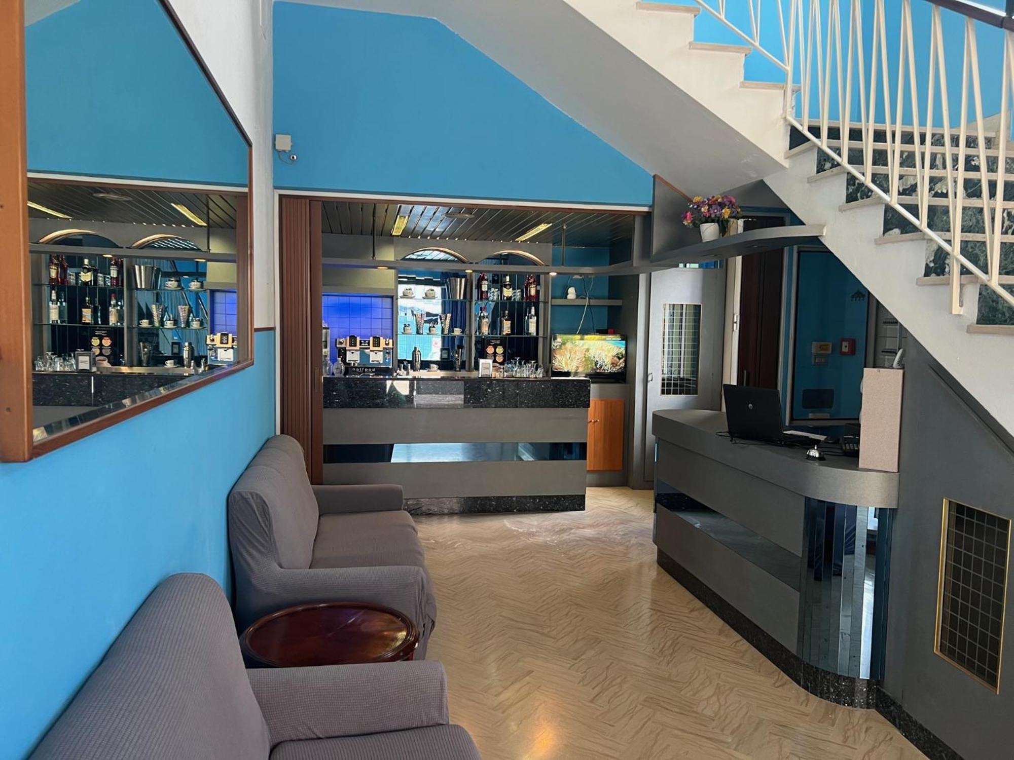 רימיני Hotel Estense מראה חיצוני תמונה