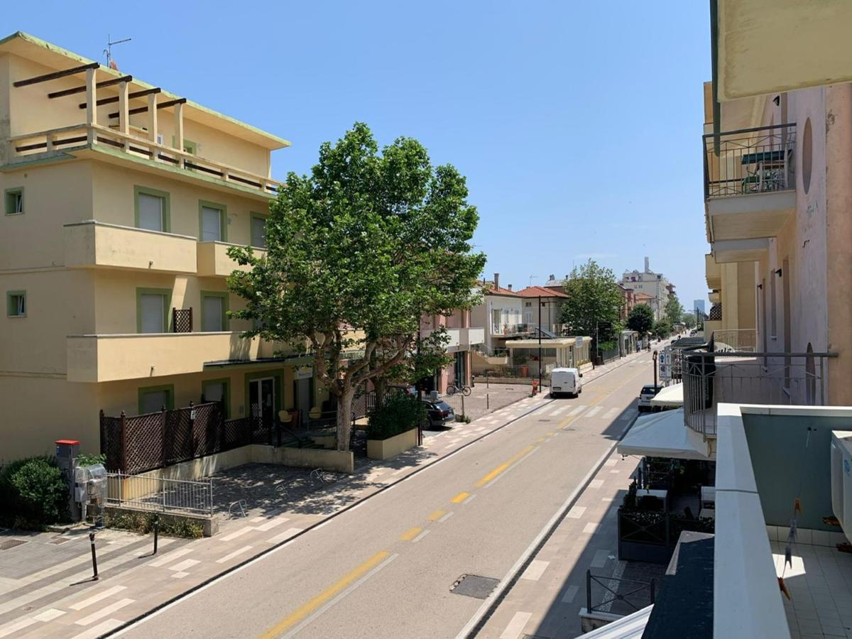 רימיני Hotel Estense מראה חיצוני תמונה