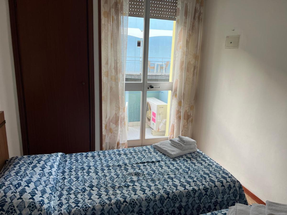 רימיני Hotel Estense מראה חיצוני תמונה