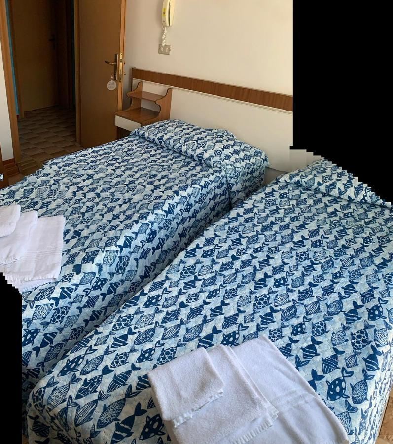 רימיני Hotel Estense מראה חיצוני תמונה