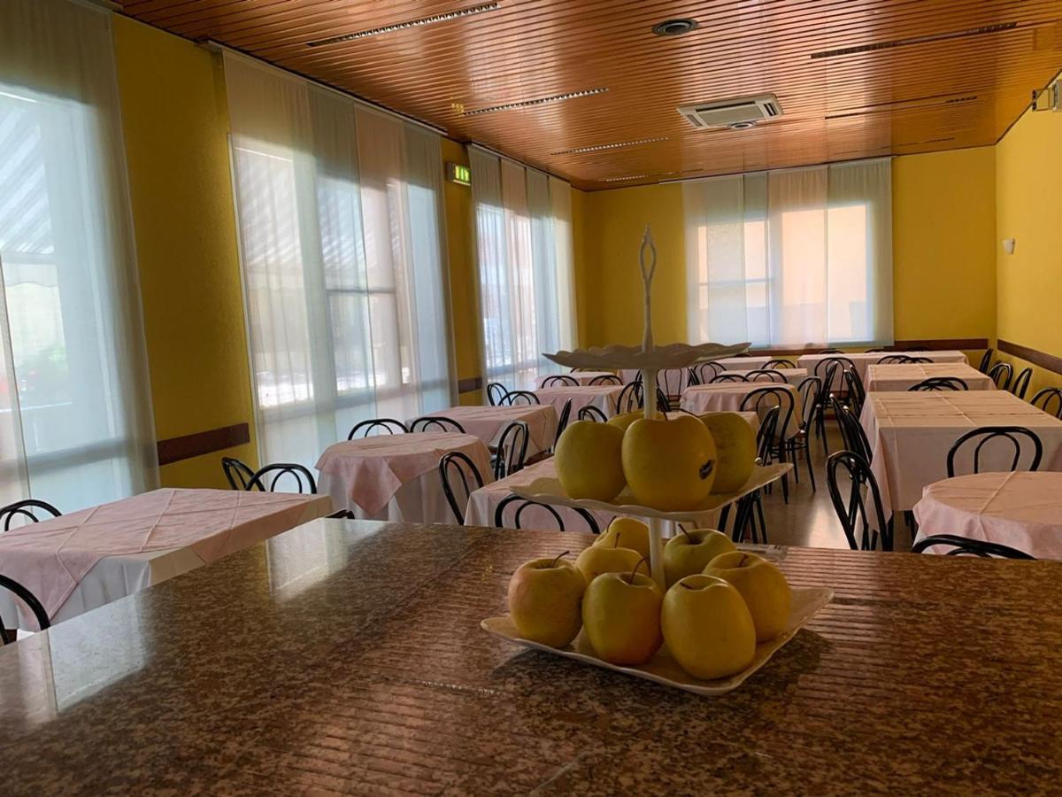 רימיני Hotel Estense מראה חיצוני תמונה